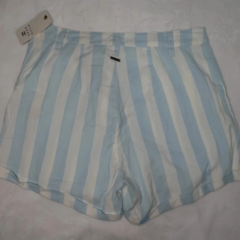 NWT Billabong Blue and white Striped Shorts - Picture 8 of 8
